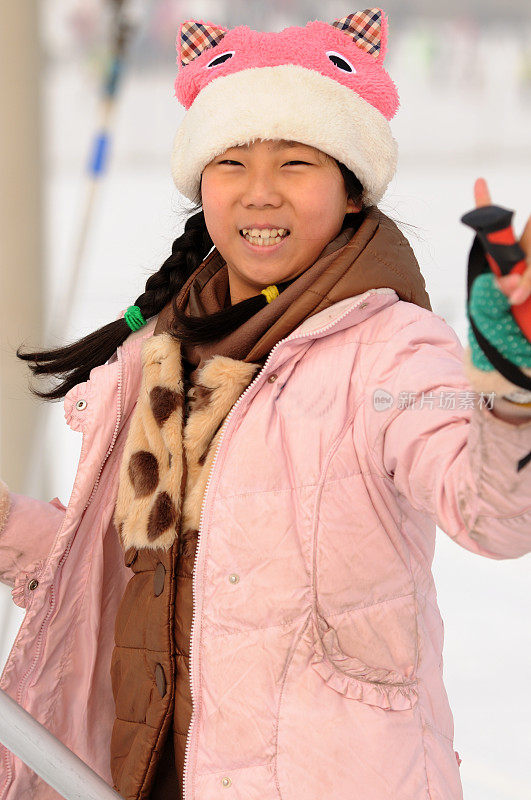 滑雪的女孩