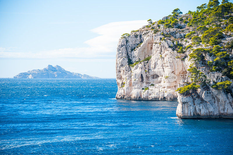 海景和岩石对天全景