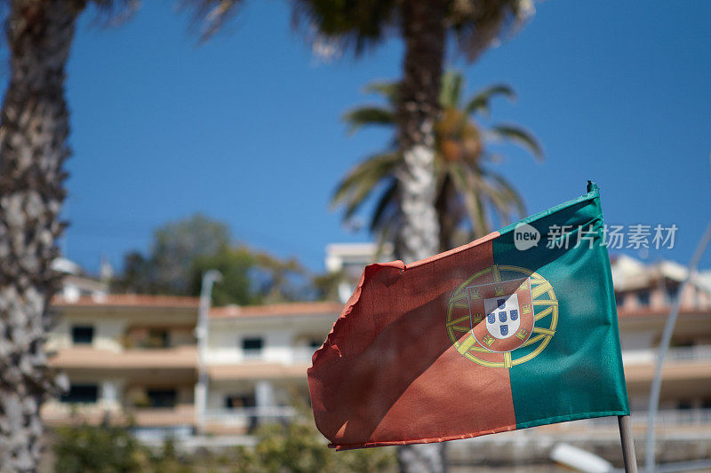 葡萄牙国旗，卡马拉・德・洛博斯，马德拉，葡萄牙。