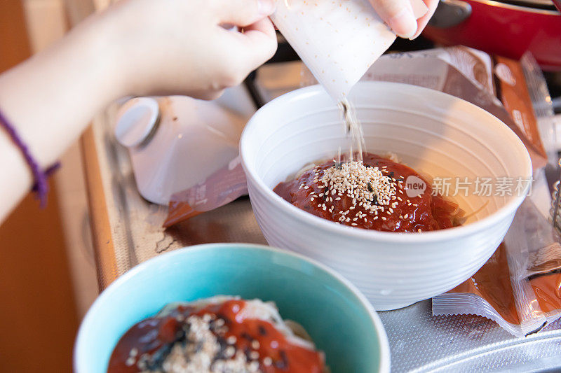 烹饪韩国Naengmyeon