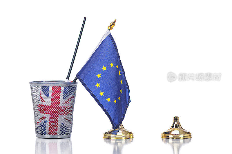 英国和欧盟的旗帜都在垃圾桶里——概念脱欧
