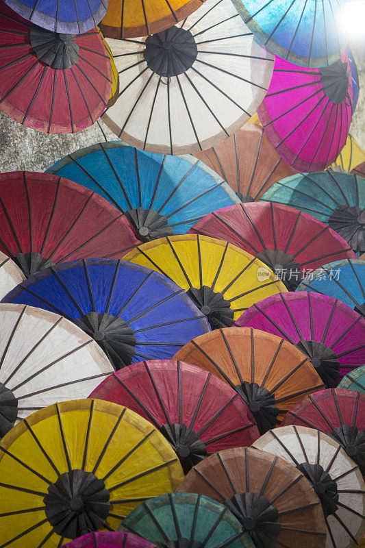 老挝琅勃拉邦夜市伞