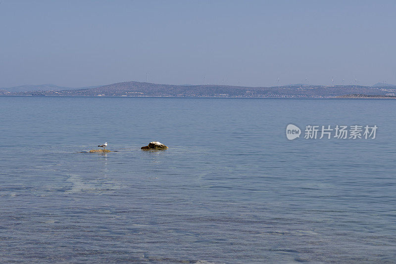 从奇奥斯岛眺望爱琴海和土耳其海岸线