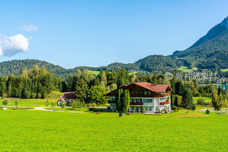 山谷在贝希特斯加登阿尔卑斯地区景观视图