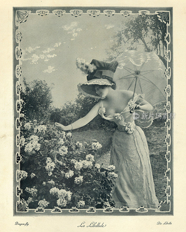 维多利亚时代的照片美丽的年轻女子穿着低胸连衣裙