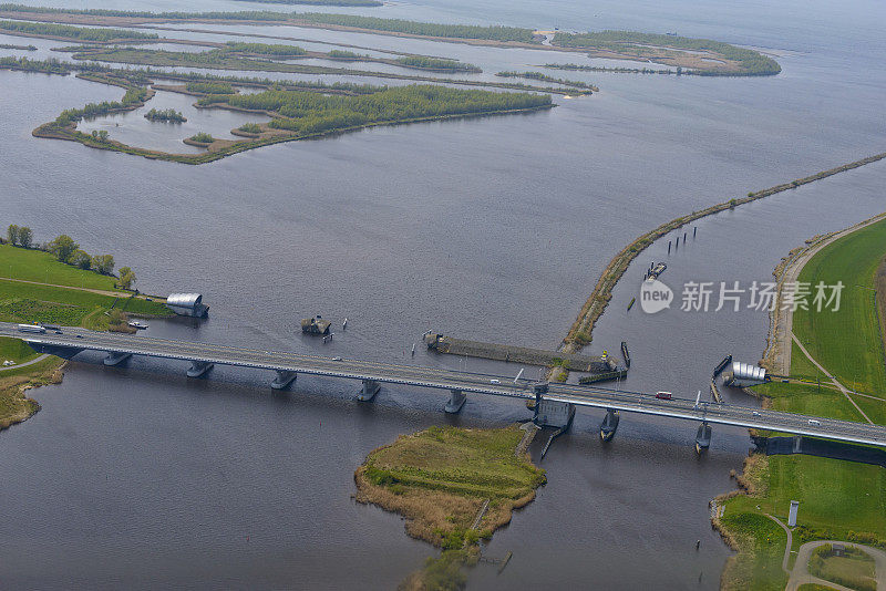 拉姆斯波尔布里奇和风暴屏障与IJssel三角洲的背景