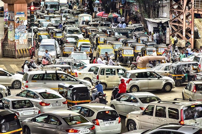 每天的交通堵塞——孟买的交通是什么样的