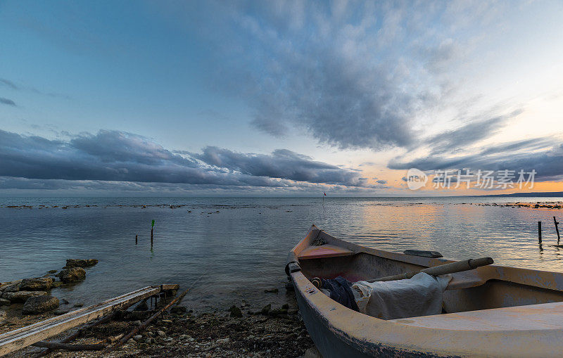 日落在黑海海岸