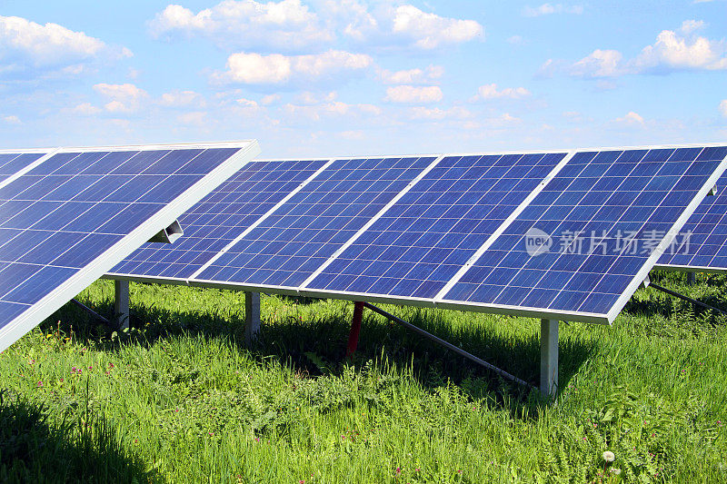太阳能电池板和可再生能源