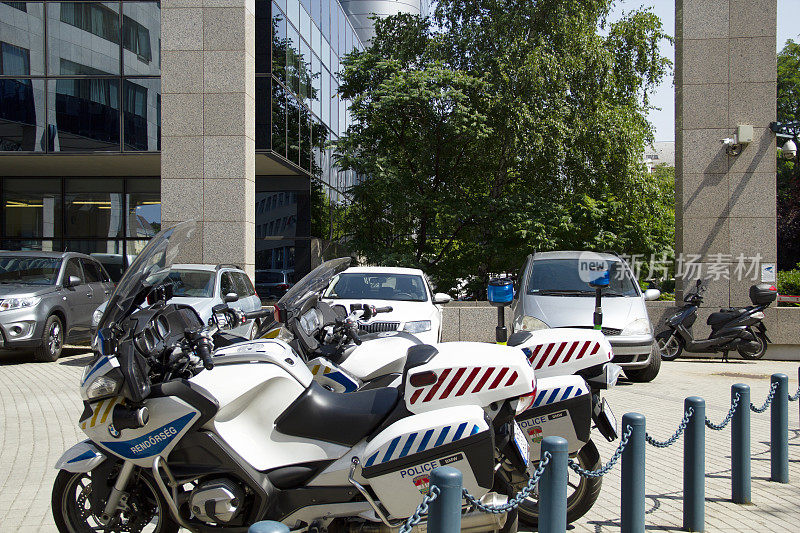 布达佩斯都市警察自行车停放匈牙利欧洲