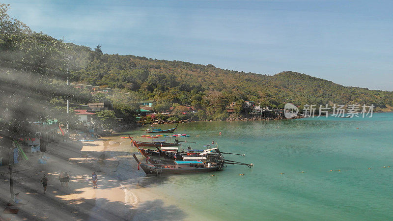 披披堂，泰国。鸟瞰图的披披岛海岸线从无人机在一个炎热的晴天。