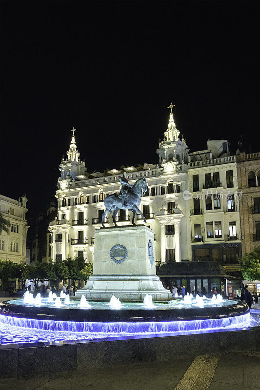 美丽的城市广场之一，西班牙安达卢西亚的科尔多瓦的广场。