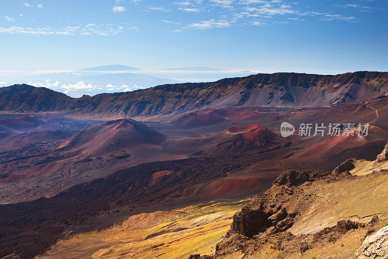 夏威夷的哈雷阿卡拉火山和毛伊火山口