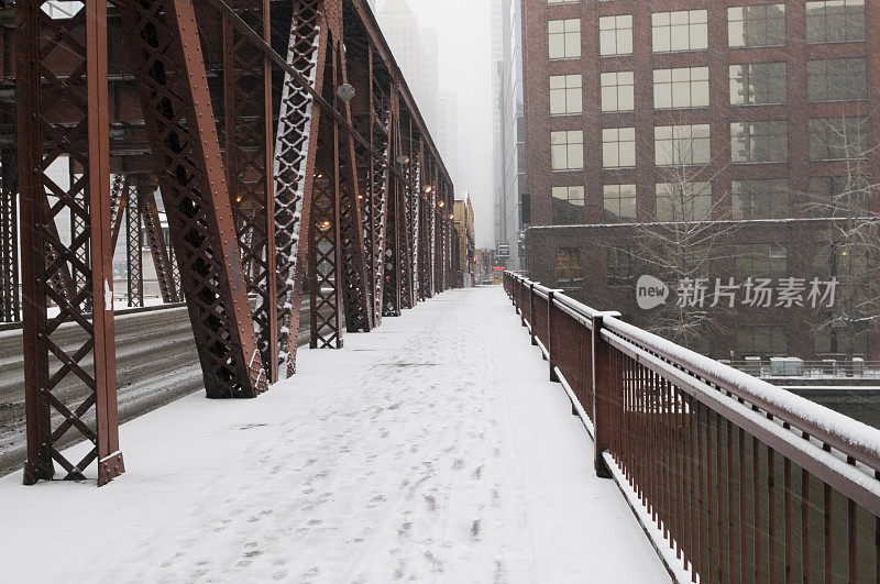 下雪天的芝加哥市中心