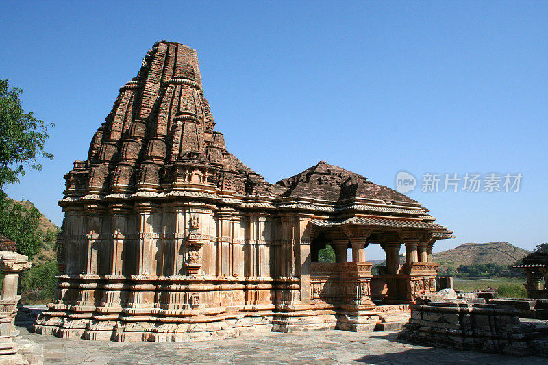 位于拉贾斯坦邦纳格达的萨斯-巴胡神庙供奉毗瑟奴