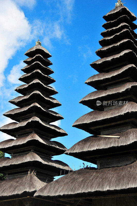 印度尼西亚巴厘岛:秋千寺花园-屋顶塔