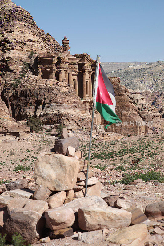 在约旦佩特拉的约旦国旗