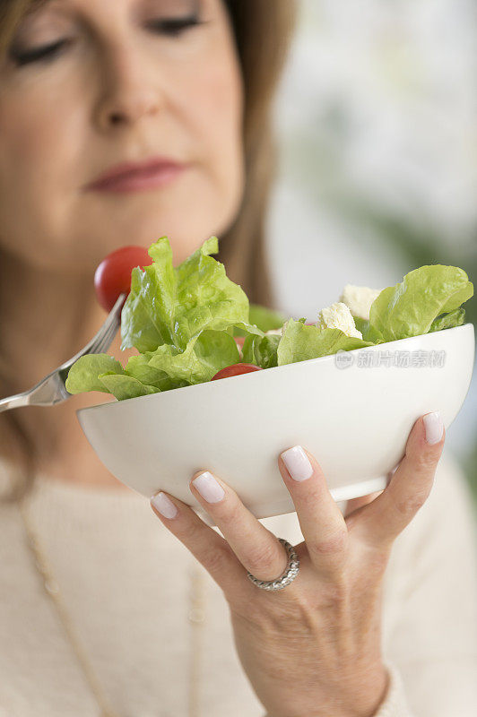 老年妇女对健康食品不满意