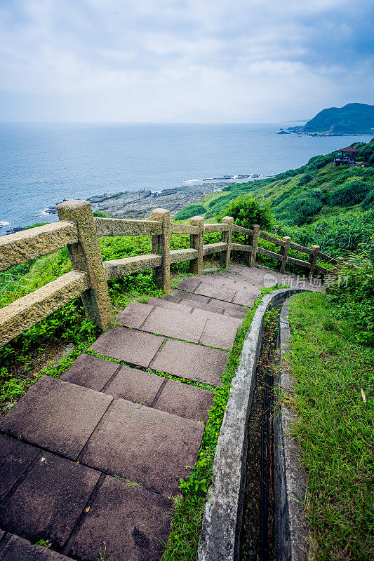 单路翻山越岭