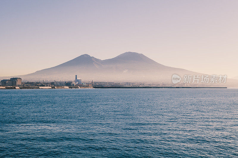 那不勒斯海岸线