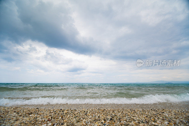 阴天海景