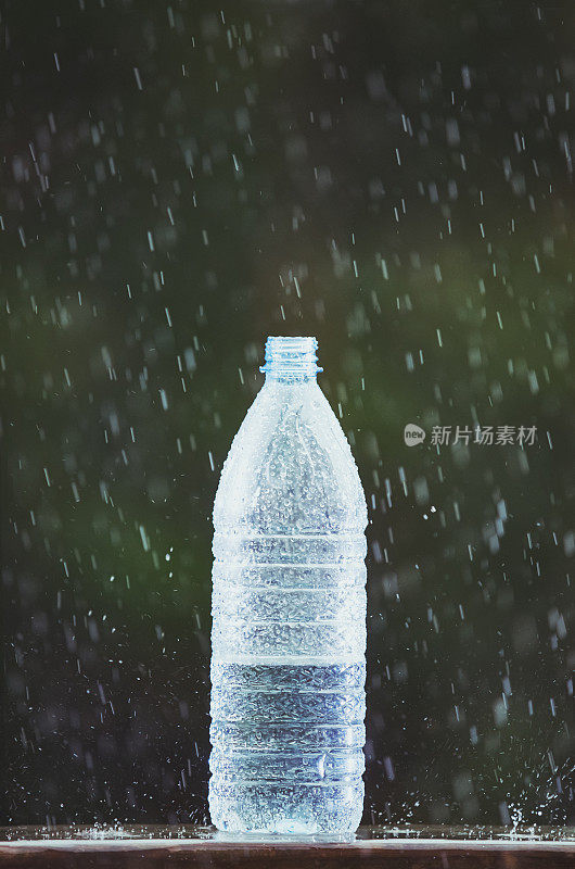 收集雨水