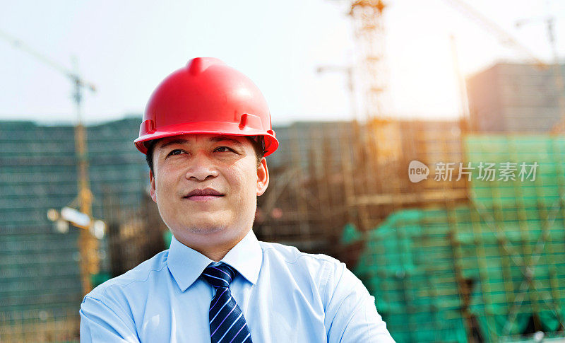 建筑工地上的建筑师肖像