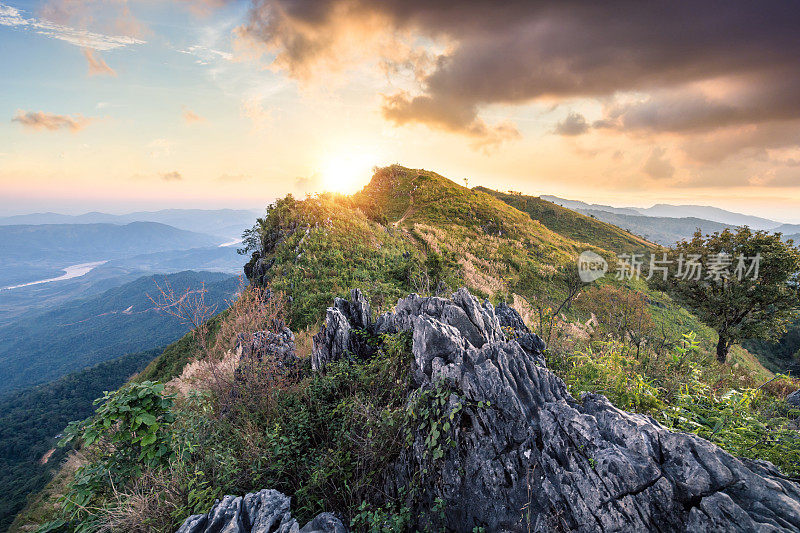 清莱和清迈自然景观，泰国北部日出美景