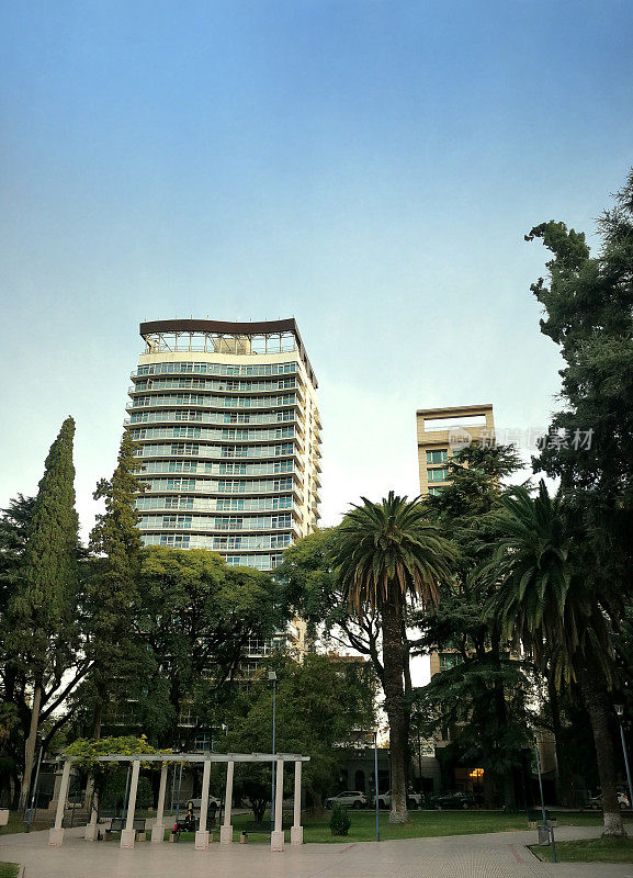 意大利广场，位于阿根廷门多萨市中心。
