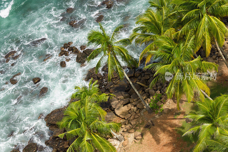 斯里兰卡东德拉，岩石海岸线的鸟瞰图