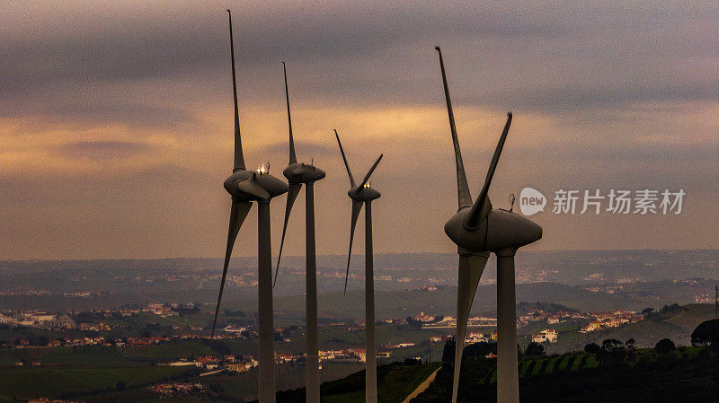 在葡萄牙农村地区的风力涡轮机鸟瞰图