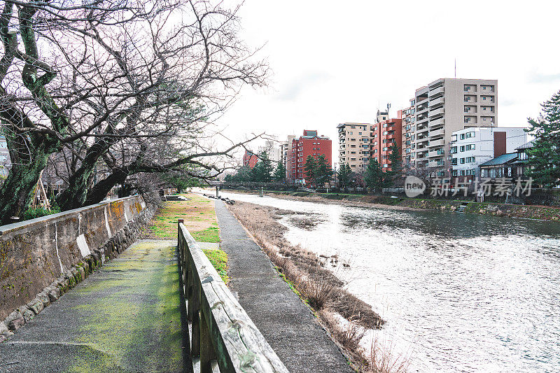 日本金泽东茶屋地区附近的浅ana河