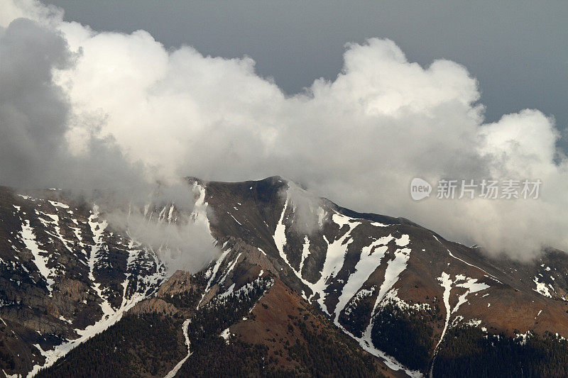 山峰