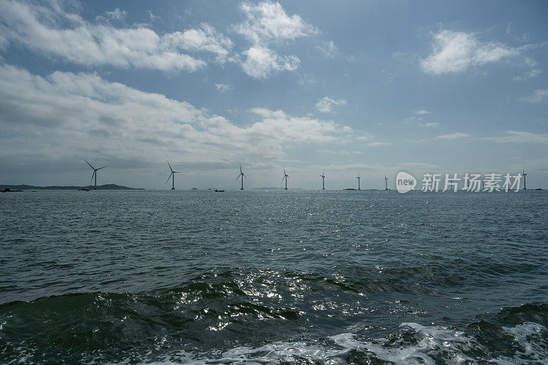 拍摄海上风力发电船上