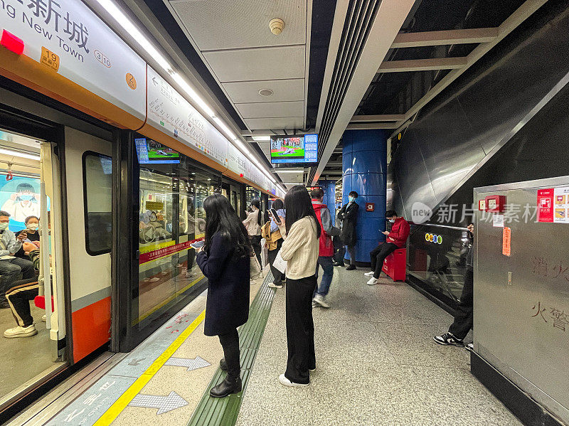 广州地铁珠江新城站月台。