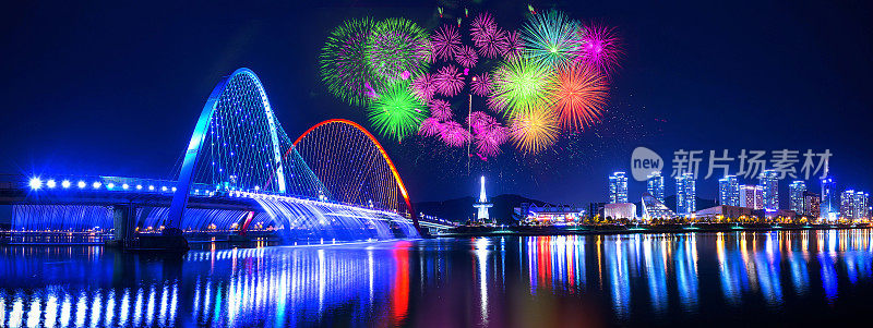 虹桥彩泉表演和烟花节。