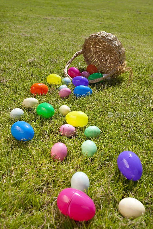 复活节彩蛋篮子