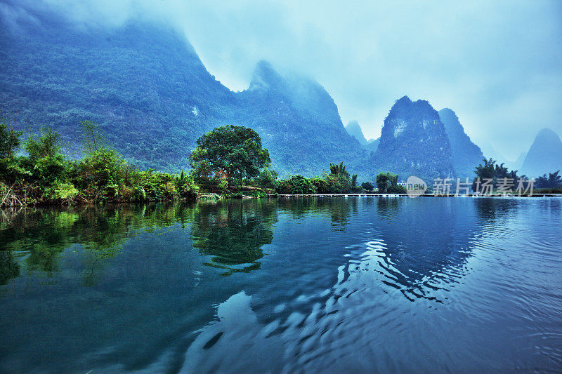 桂林河与峰