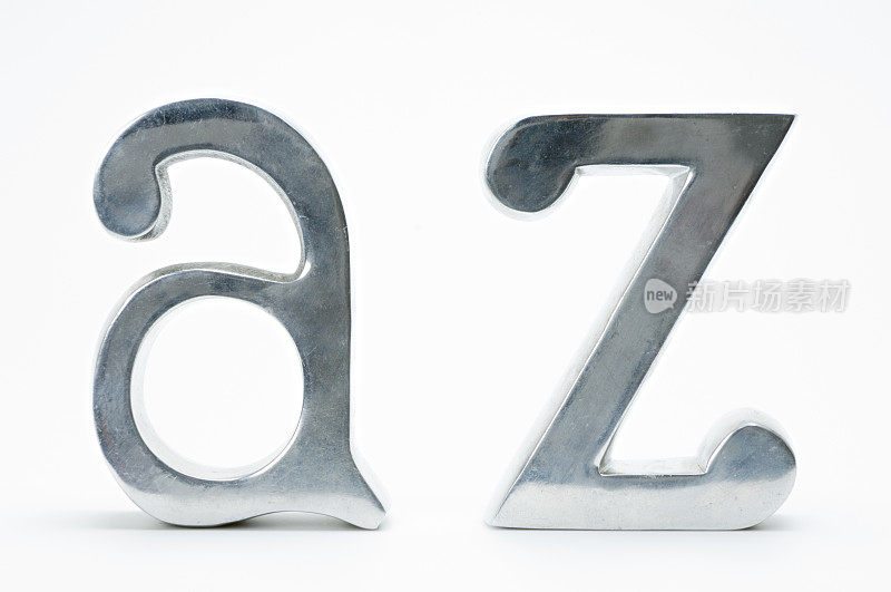 铬字母A和Z在白色背景