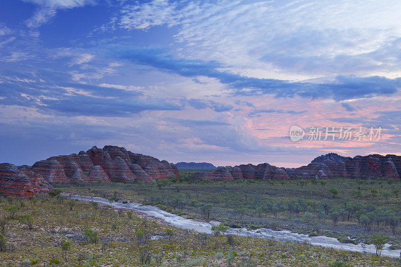 西澳大利亚Purnululu国家公园的日落