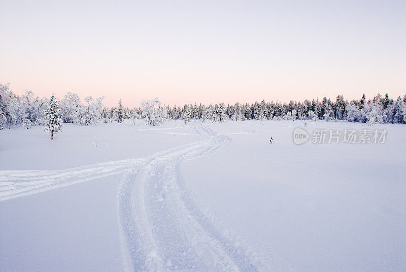 雪地小道