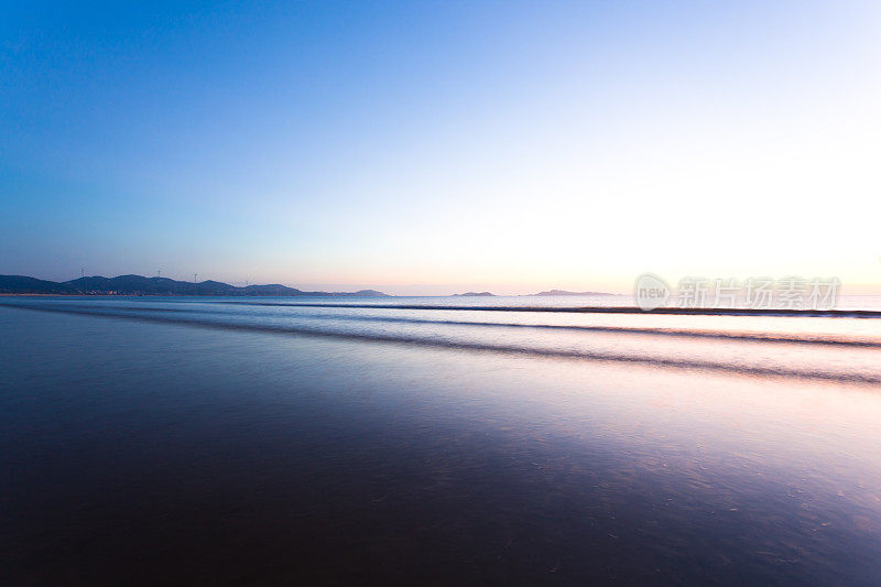 海滩上的日出