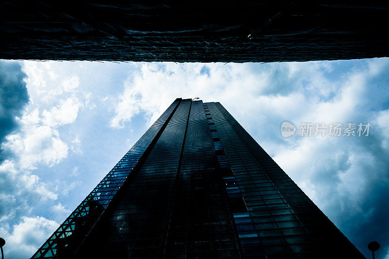 伦敦金融城的企业摩天大楼