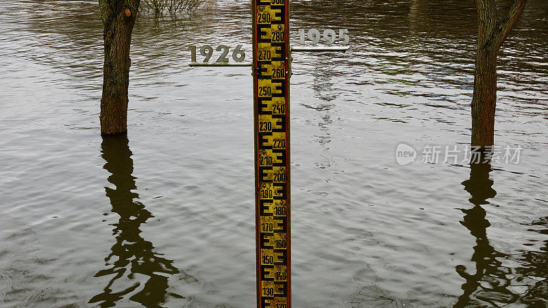洪水水位测量