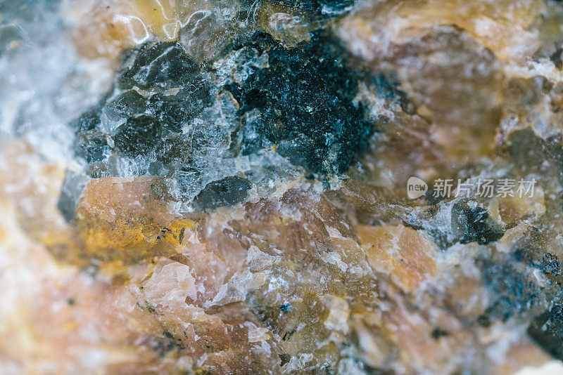 光镜下花岗岩-斑岩矿物样品
