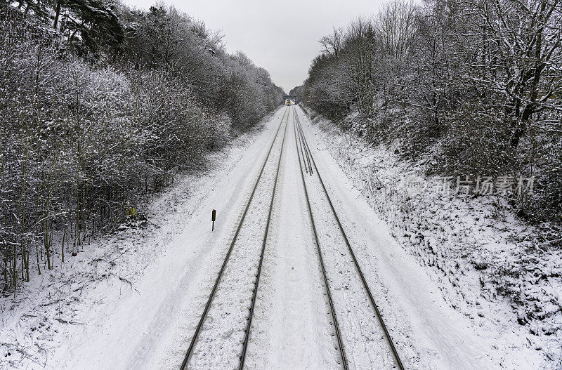 《冬天的雪和英国铁路》