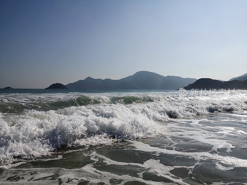 香港西贡东郊野公园大浪湾的海浪