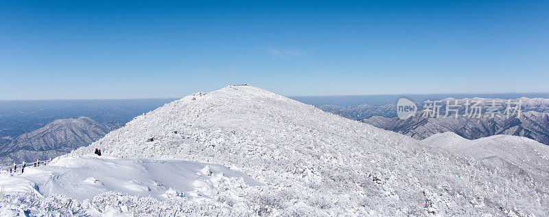 韩国的冬季山峰