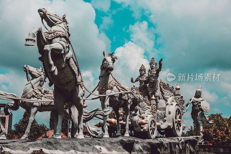 罗摩辛塔花园马战车雕像，印度尼西亚巴厘岛
