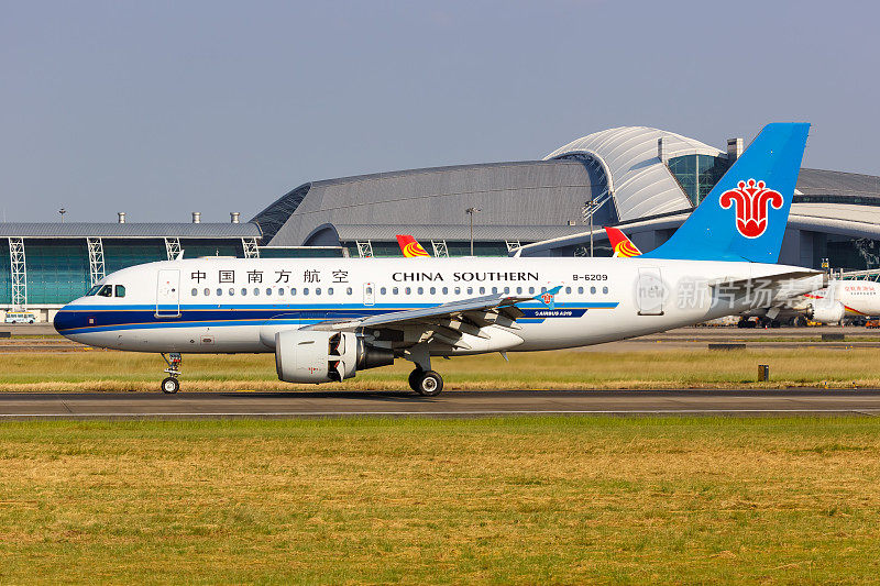 中国南方航空公司空客A319飞机在中国广州白云机场